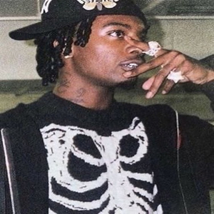 老挝裸休美女撒尿露脸视频
